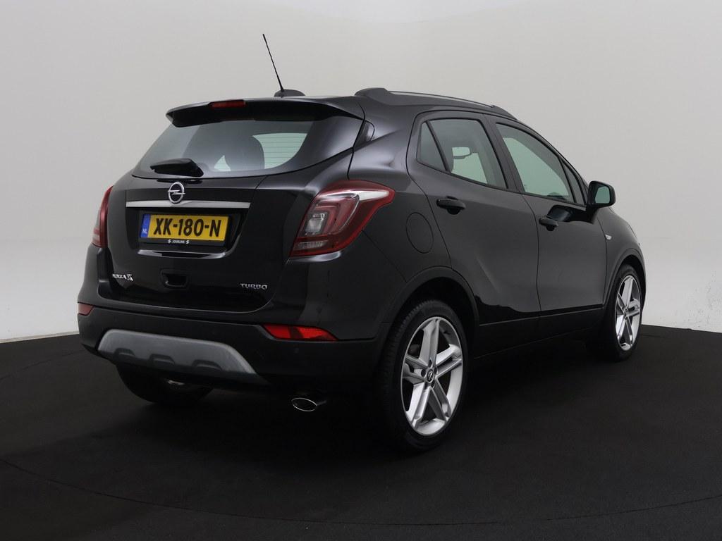 51635849-2.jpg