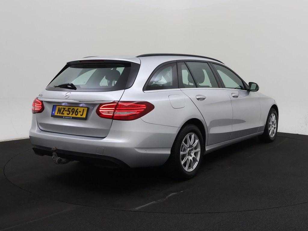 52085041-2.jpg