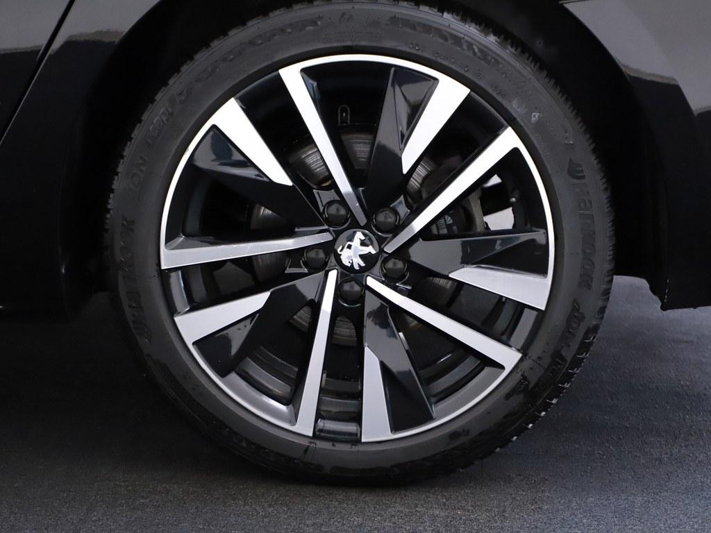 53066152-3.jpg