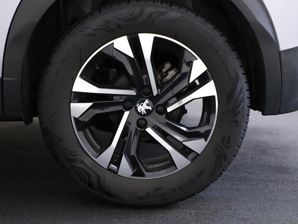 53068939-3.jpg