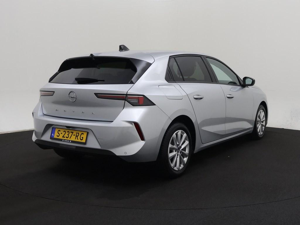 53304289-2.jpg