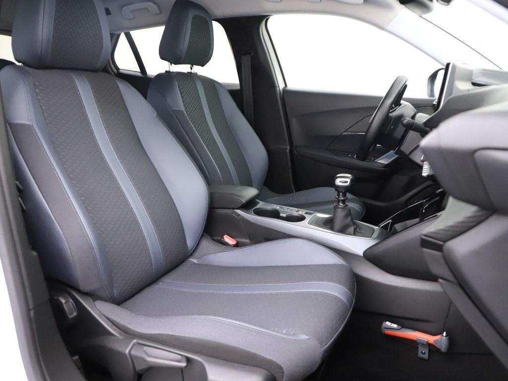 53694754-3.jpg