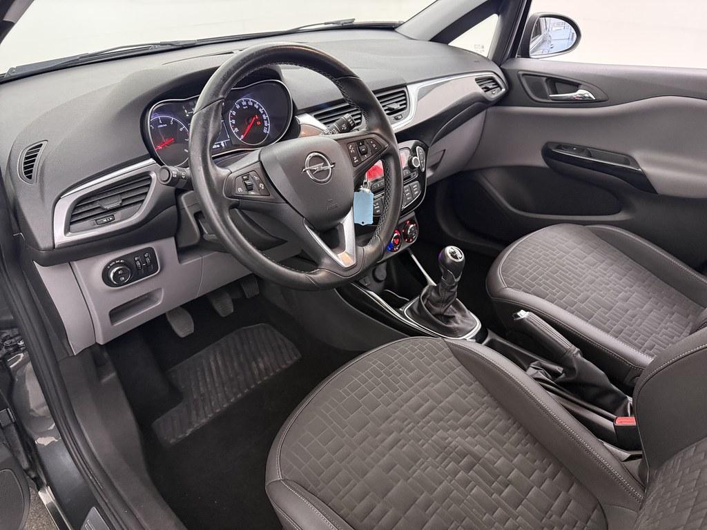 55095332-2.jpg