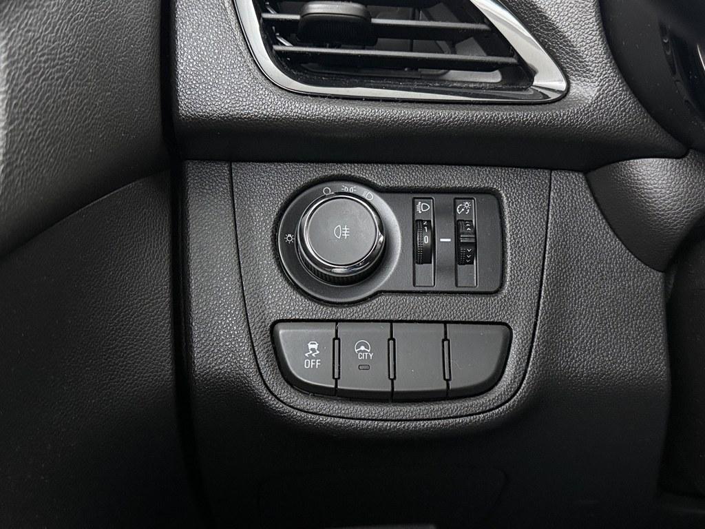 56394359-2.jpg