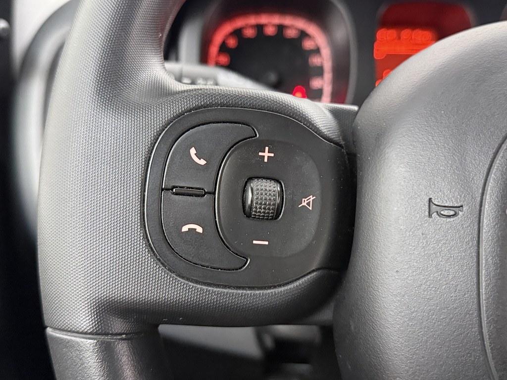56394995-3.jpg